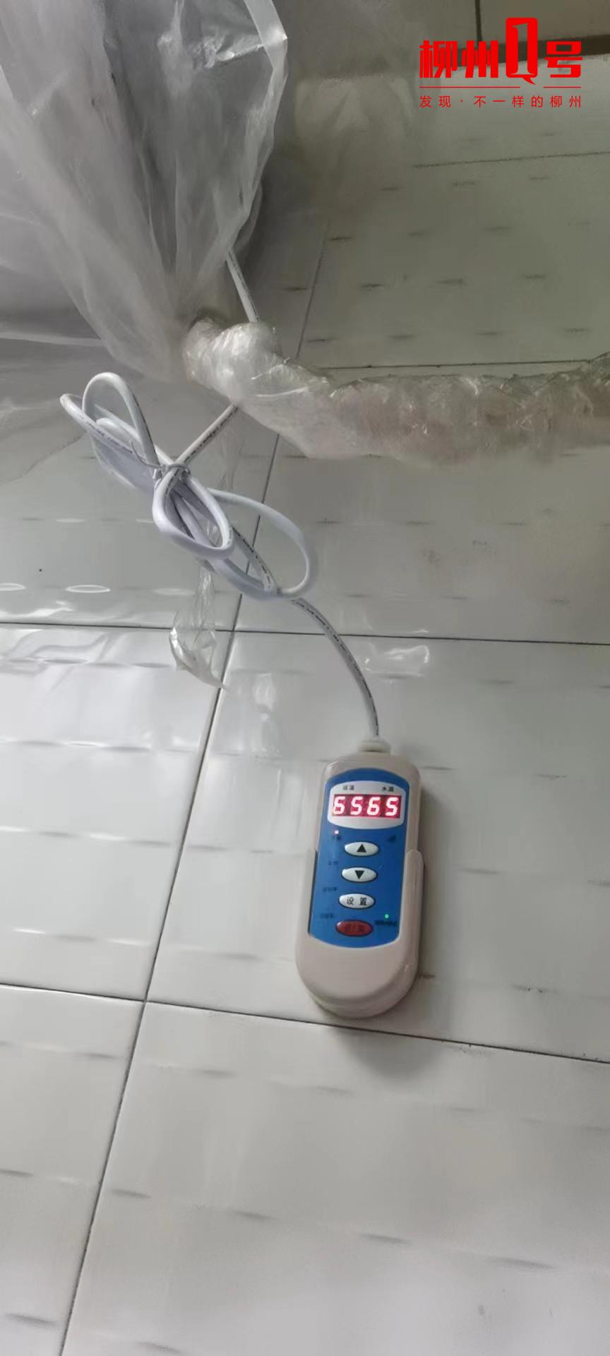 DƬ